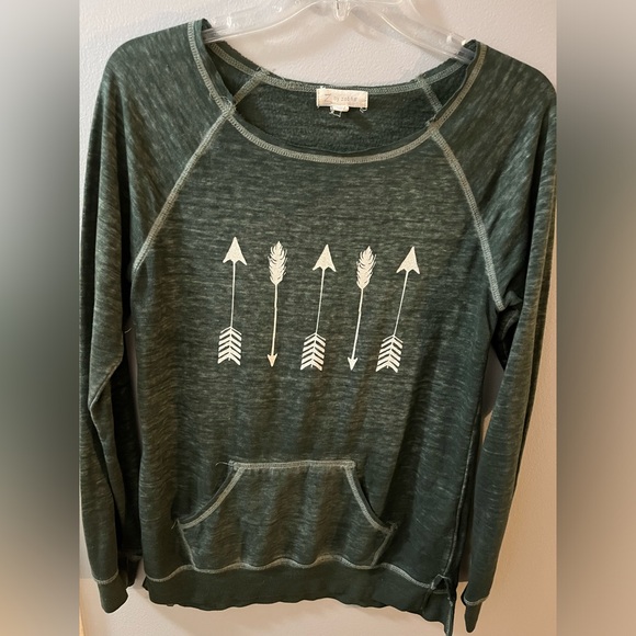 Z by Zobha Arrows Graphic Sweatshirt Green Distressed Size S - Picture 1 of 3